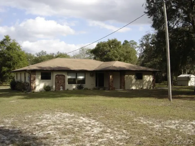 3207 E Withlacoochee Trail, Dunnellon, FL 34434 - #1