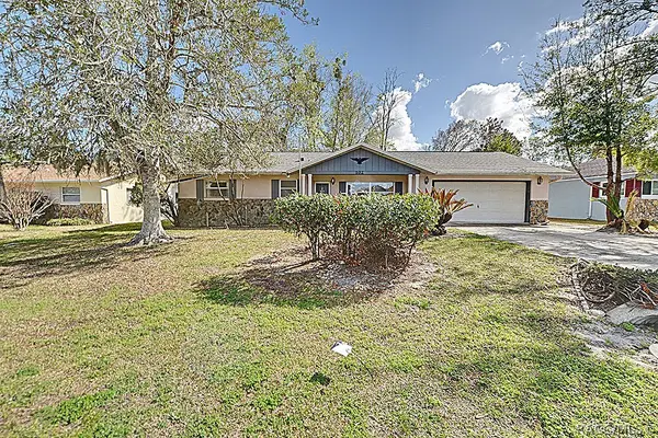 102 W Casurina Place, Beverly Hills, FL 34465