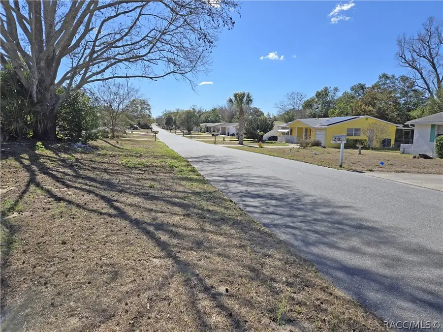 14 Clifford Drive, Beverly Hills, FL 34465 - #3