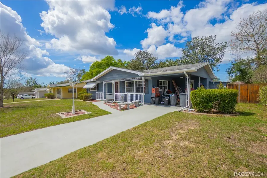 8 N Monroe Street, Beverly Hills, FL 34465 - #2