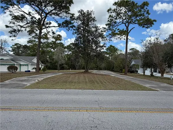 50 Cypress Boulevard W, Homosassa, FL 34446
