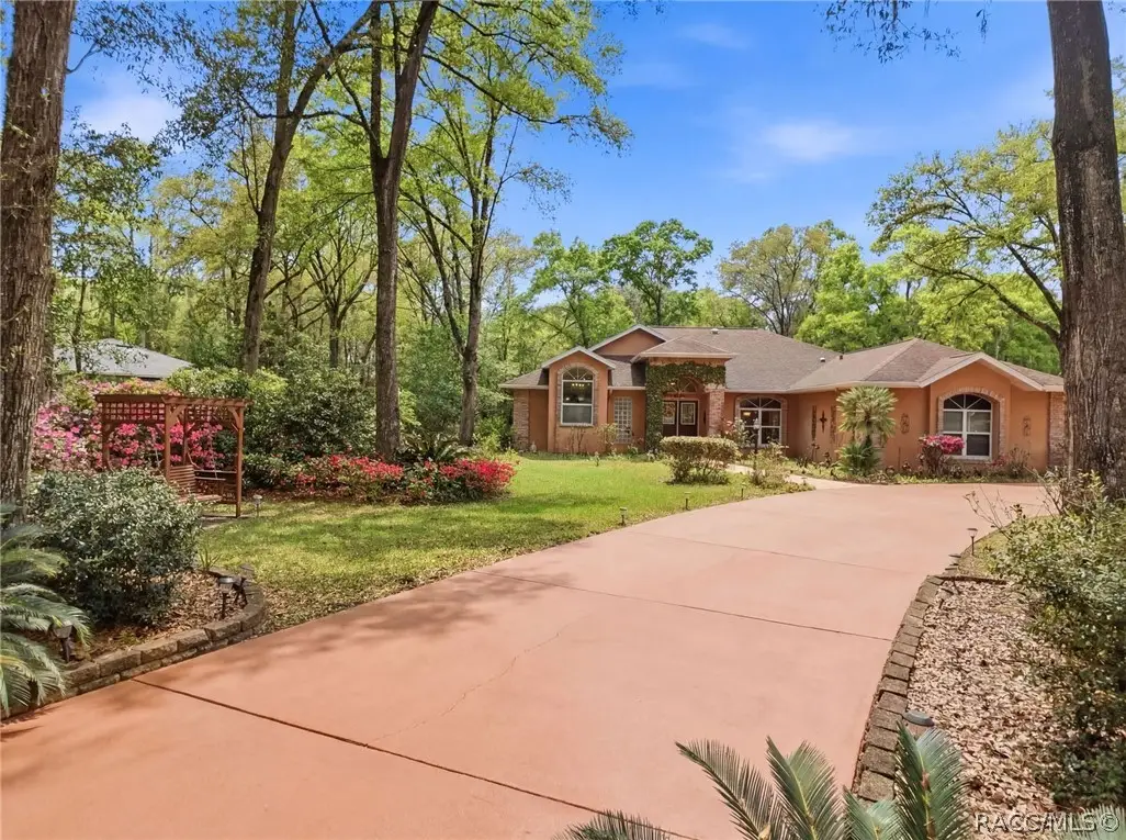 19295 SW 90th Lane Road, Dunnellon, FL 34432 - #1