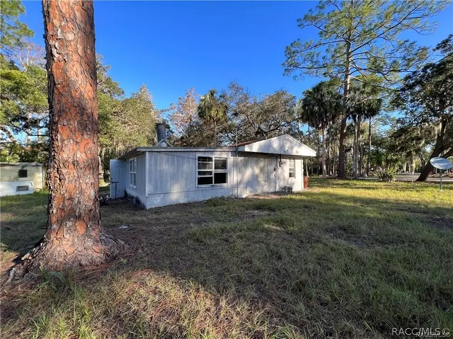 49 63rd Street, Yankeetown, FL 34498 - #3
