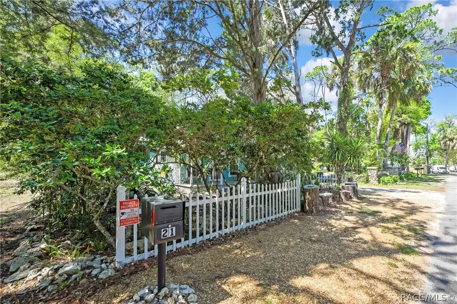 21 62nd Street, Yankeetown, FL 34498 - #3