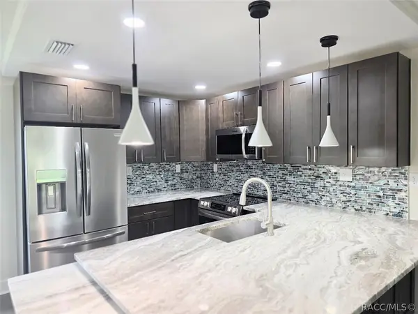 11455 W Bayshore Drive, Crystal River, FL 34429