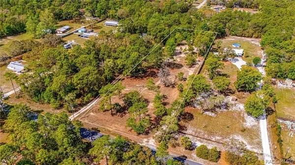 4544 S Slash Pine Avenue, Homosassa, FL 34446