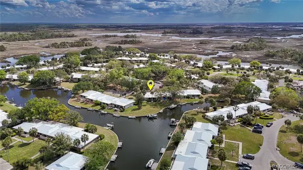 1316 N Seagull Point, Crystal River, FL 34429