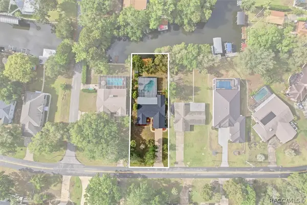 11814 W Riverhaven Drive, Homosassa, FL 34448