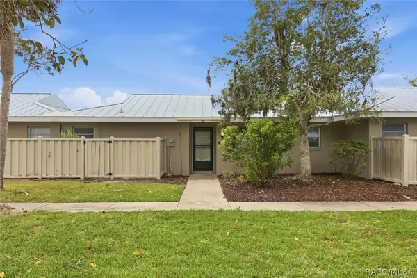 11562 W Bayshore Drive, Crystal River, FL 34429