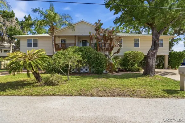 619 SE 1st Court, Crystal River, FL 34429