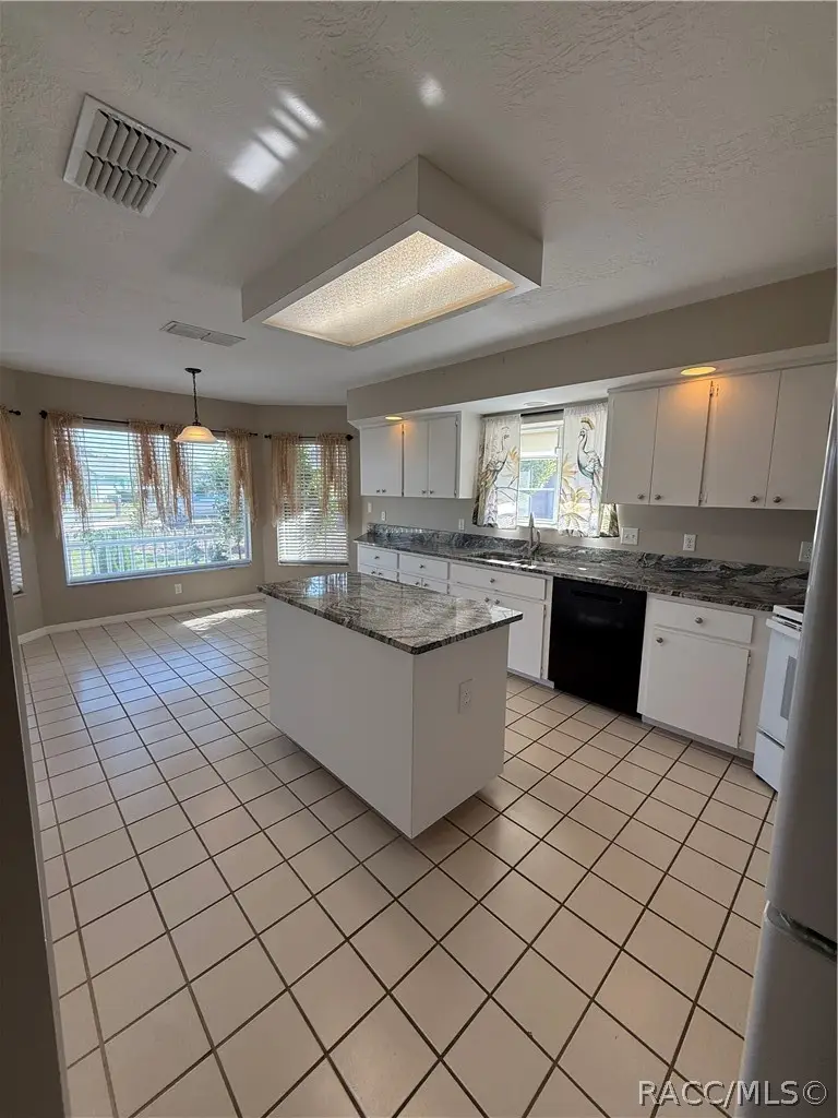 838 W Bogart Court, Beverly Hills, FL 34465 - #3