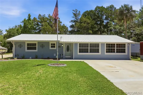 59 Canterbury Road, Inglis, FL 34449