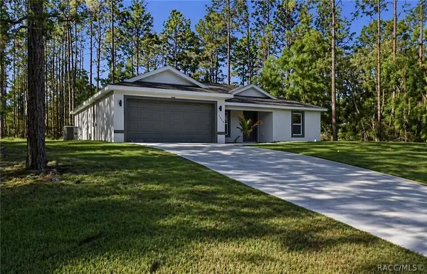 1940 W Quaker Lane, Citrus Springs, FL 34434