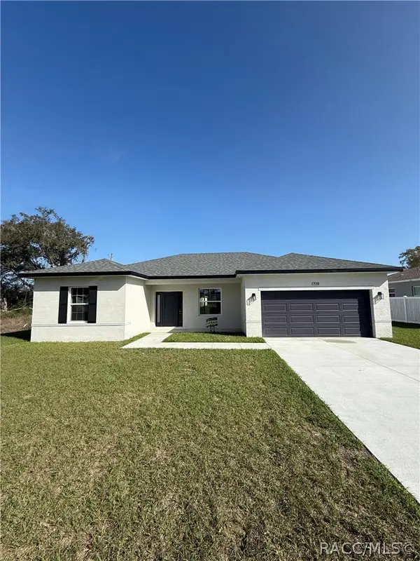 1850 W Hialeah Drive, Citrus Springs, FL 34434