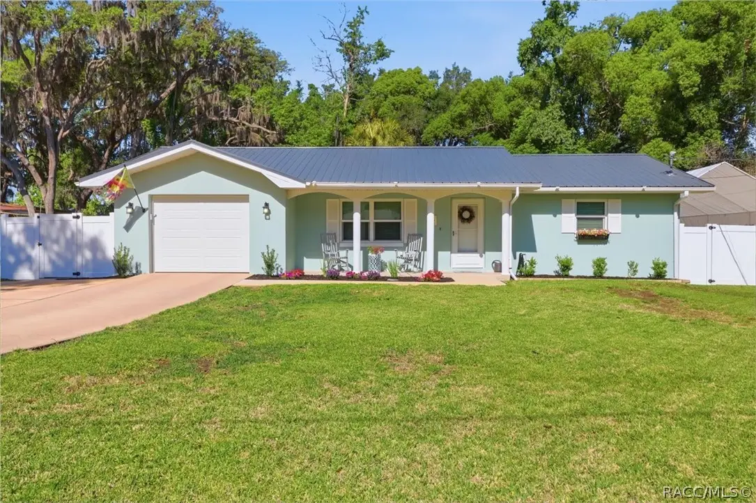 1104 Lakeshore Drive, Inverness, FL 34450 - #1