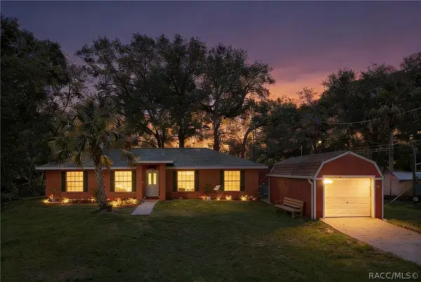 130 N Hawthorne Drive, Inglis, FL 34449