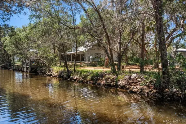 6845 S Mason Creek Road, Homosassa, FL 34448