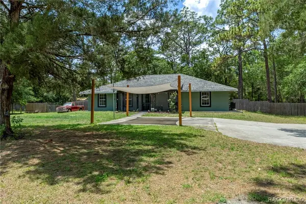 1710 S Iroquois Avenue, Homosassa, FL 34448