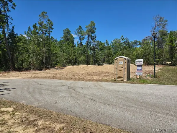 8 Dianthus Court, Homosassa, FL 34446