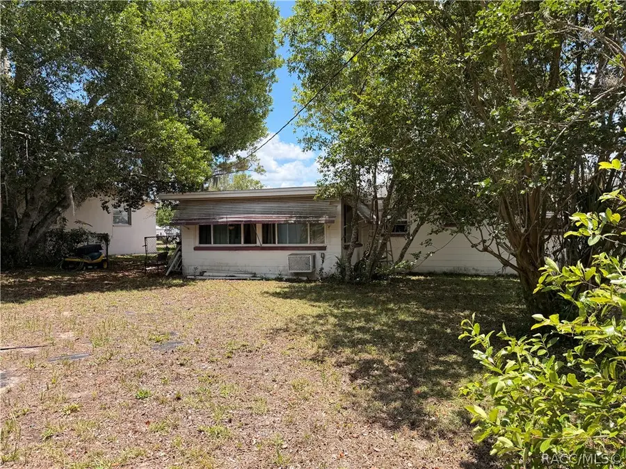 66 S Washington Street, Beverly Hills, FL 34465 - #3