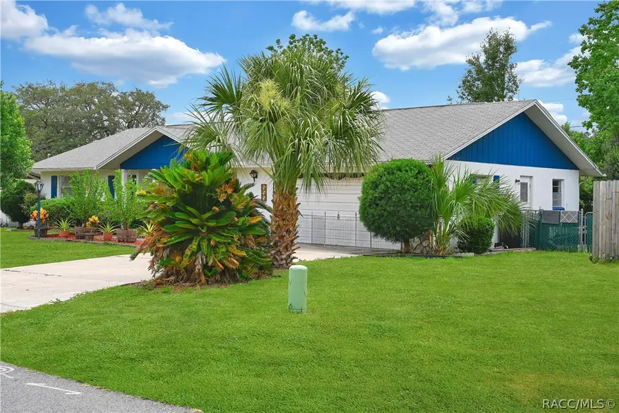 203 S Columbus Street, Beverly Hills, FL 34465 - #3