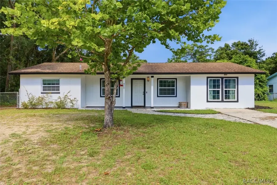 420 S Hibiscus Avenue, Crystal River, FL 34429 - #3