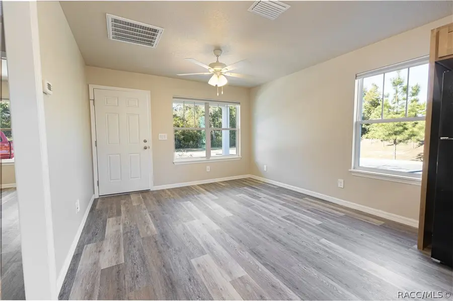 1324 Cottage Circle, Tavares, FL 32778 - #3