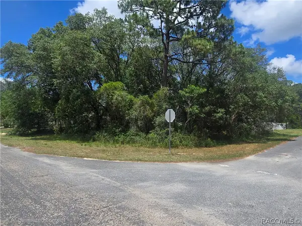 8467 N Empire Avenue, Citrus Springs, FL 34433