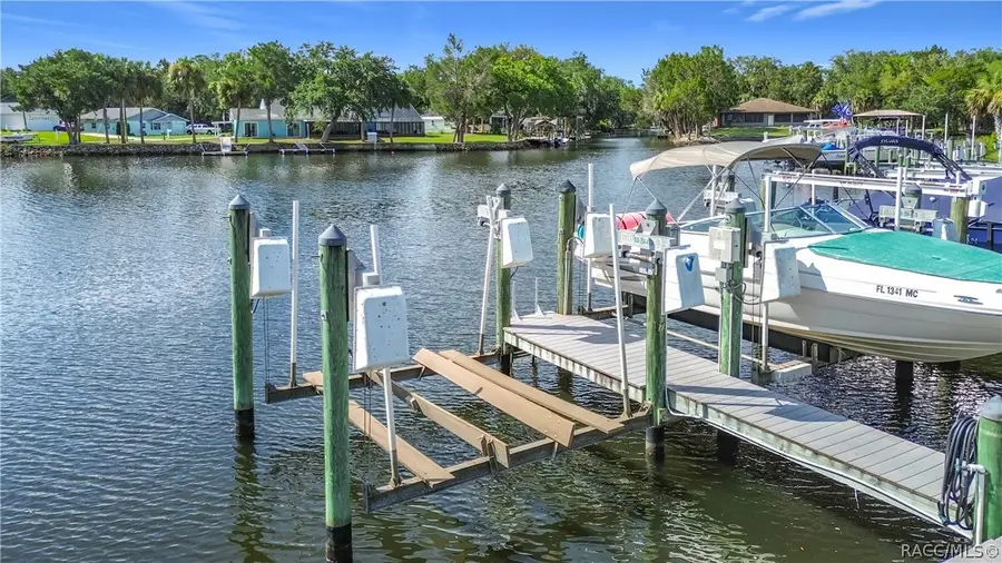 11025 W Harbor Watch Loop, Crystal River, FL 34428 - #2