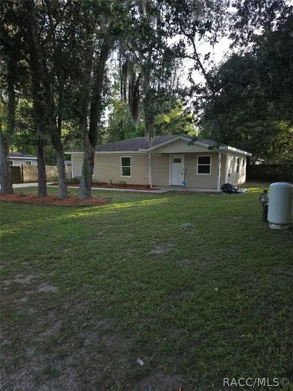 8734 N Reina Loop, Crystal River, FL 34428
