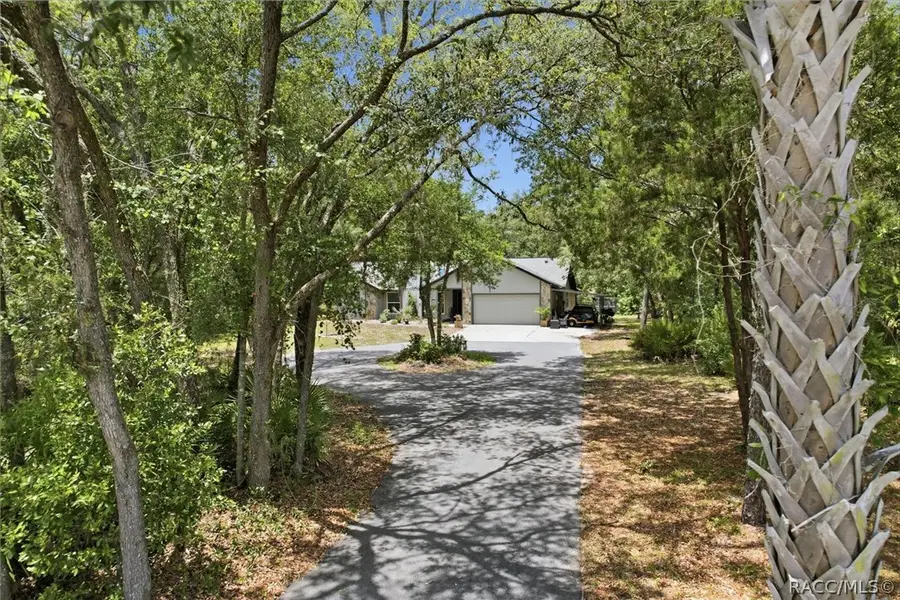 834 N Dunkenfield Avenue, Crystal River, FL 34429 - #3