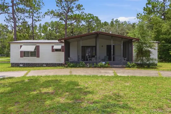 6834 W Sunnycrest Lane, Homosassa, FL 34448