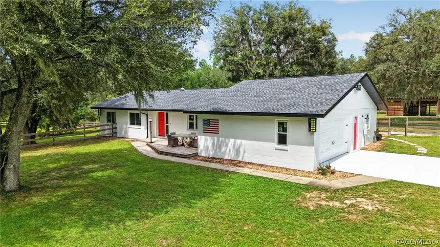 11281 N Circle M Avenue, Dunnellon, FL 34433 - #3