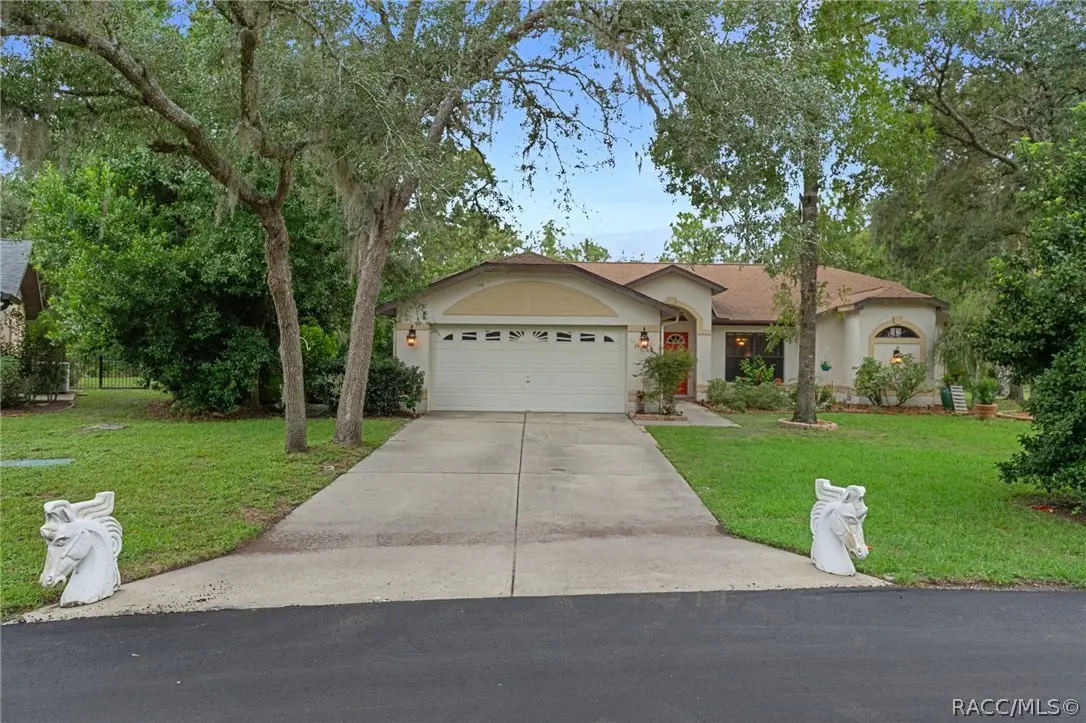 11 Tupelo Court, Homosassa, FL 34446 - #1