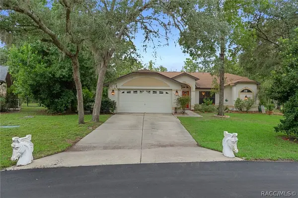 11 Tupelo Court, Homosassa, FL 34446