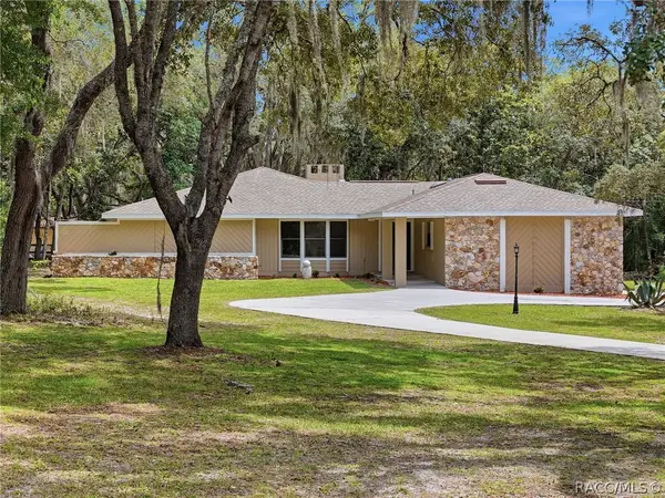 162 W Massachusetts Avenue, Hernando, FL 34442