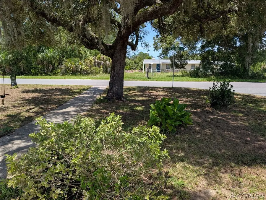 716 S Eden Gardens Avenue, Inverness, FL 34450 - #2
