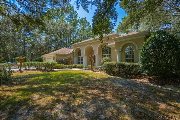5945 N Oakmont Drive, Beverly Hills, FL 34465