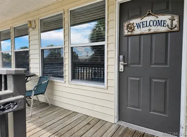 5291 S Cherokee Way #424, Homosassa, FL 34448