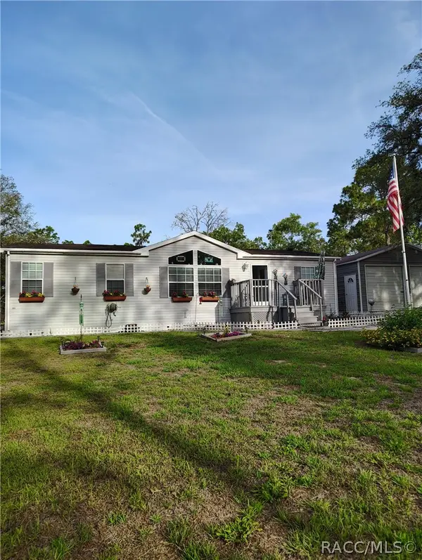 8420 N Calcutta Avenue, Dunnellon, FL 34433