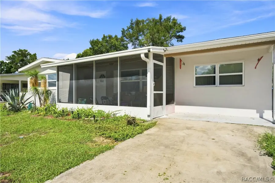 56 S Lincoln Avenue, Beverly Hills, FL 34465 - #3