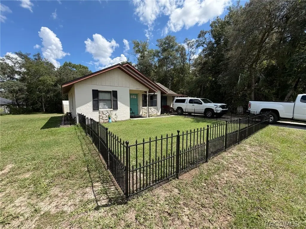 285 S Fitzpatrick Avenue, Inverness, FL 34453 - #1
