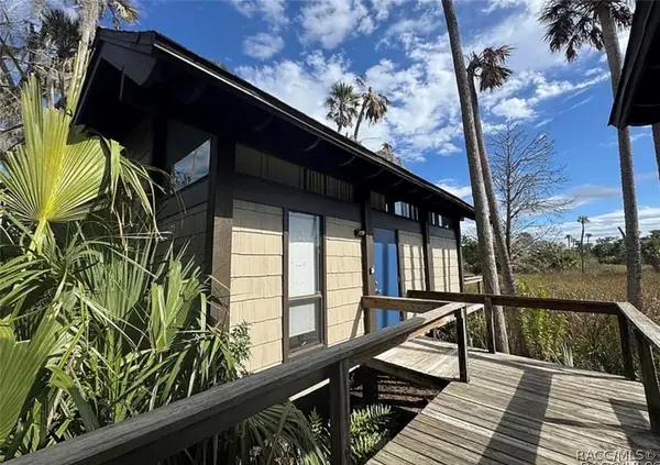 2695 N Seabreeze Point, Crystal River, FL 34429