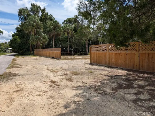 34 Palm Drive, Inglis, FL 34449