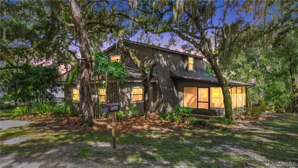 7536 S Bobcat Point, Floral City, FL 34436