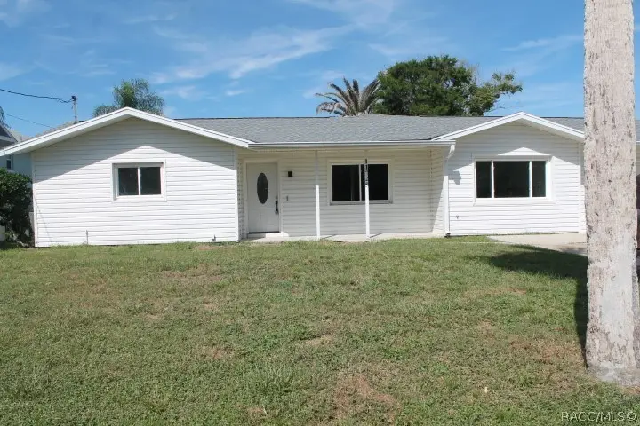 11725 W Bayshore Drive, Crystal River, FL 34429 - #2