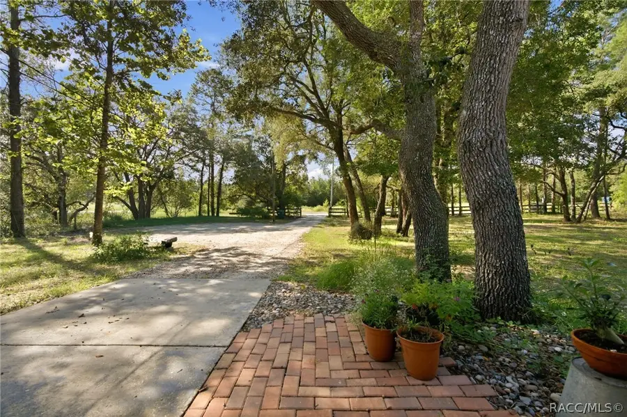 1181 W Cardinal Street, Lecanto, FL 34461 - #3