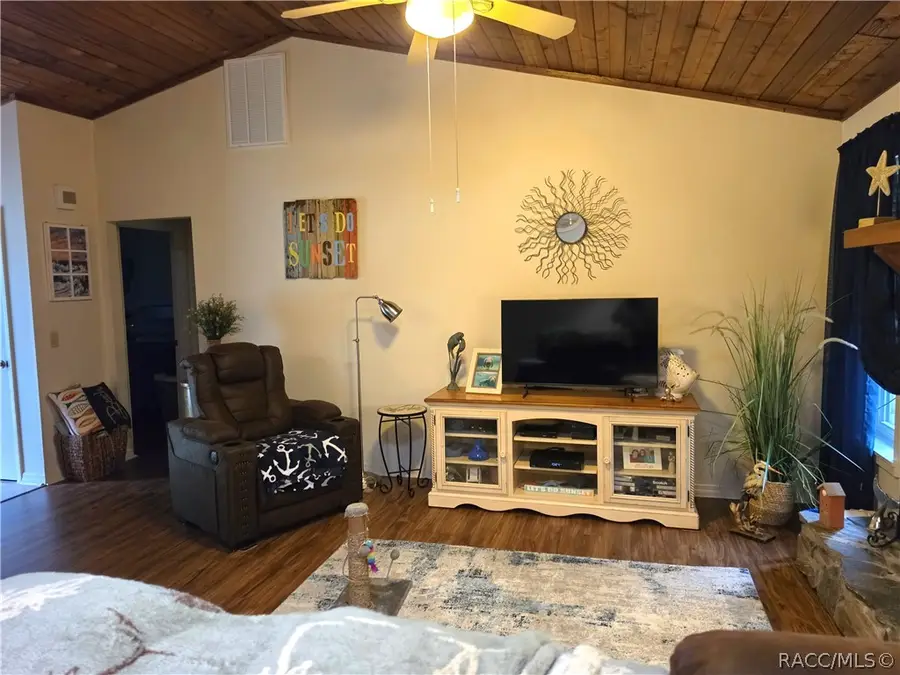 413 N Pompeo Avenue, Crystal River, FL 34429 - #3