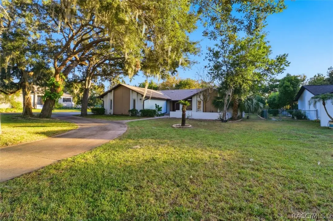 11806 W Riverhaven Drive, Homosassa, FL 34448 - #1