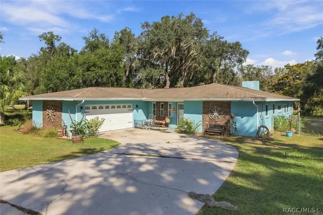 8701 E Cresco Lane, Inverness, FL 34450 - #1